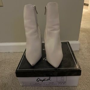 Qupid off white booties